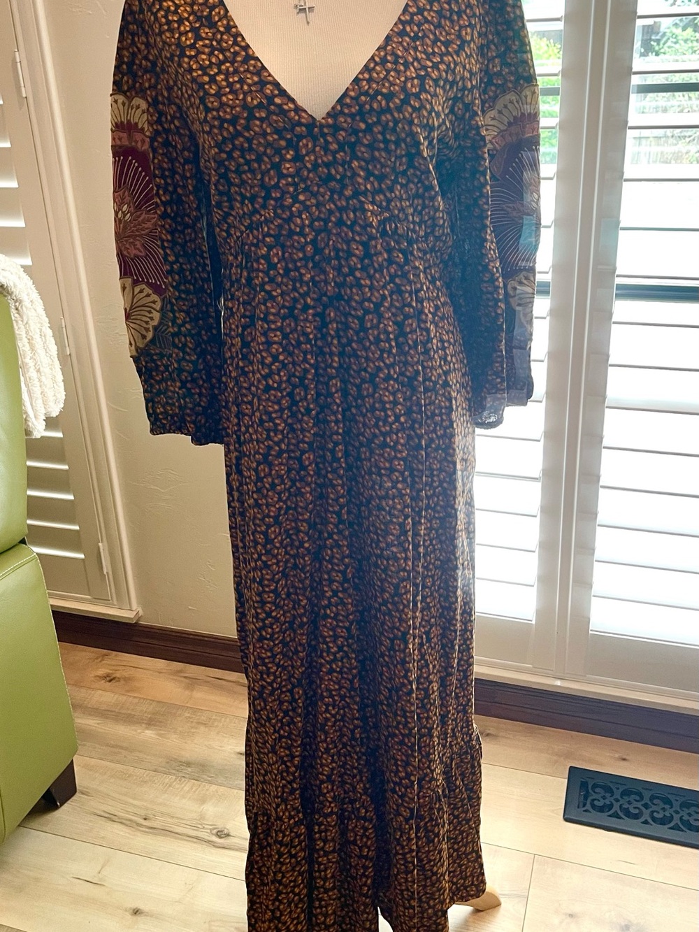 FARM Rio Brown Floral-Embroidered Sleeve Maxi Dress - Picture 2 of 6